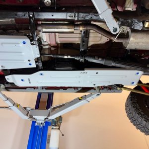 Jeep Gladiator Skid Plate - Rival 4x4 - Aluminum Gas Tank - `20-`26 Jeep Gladiator Skid Plate - Rival 4x4 - Aluminum Gas Tank - `20-`26